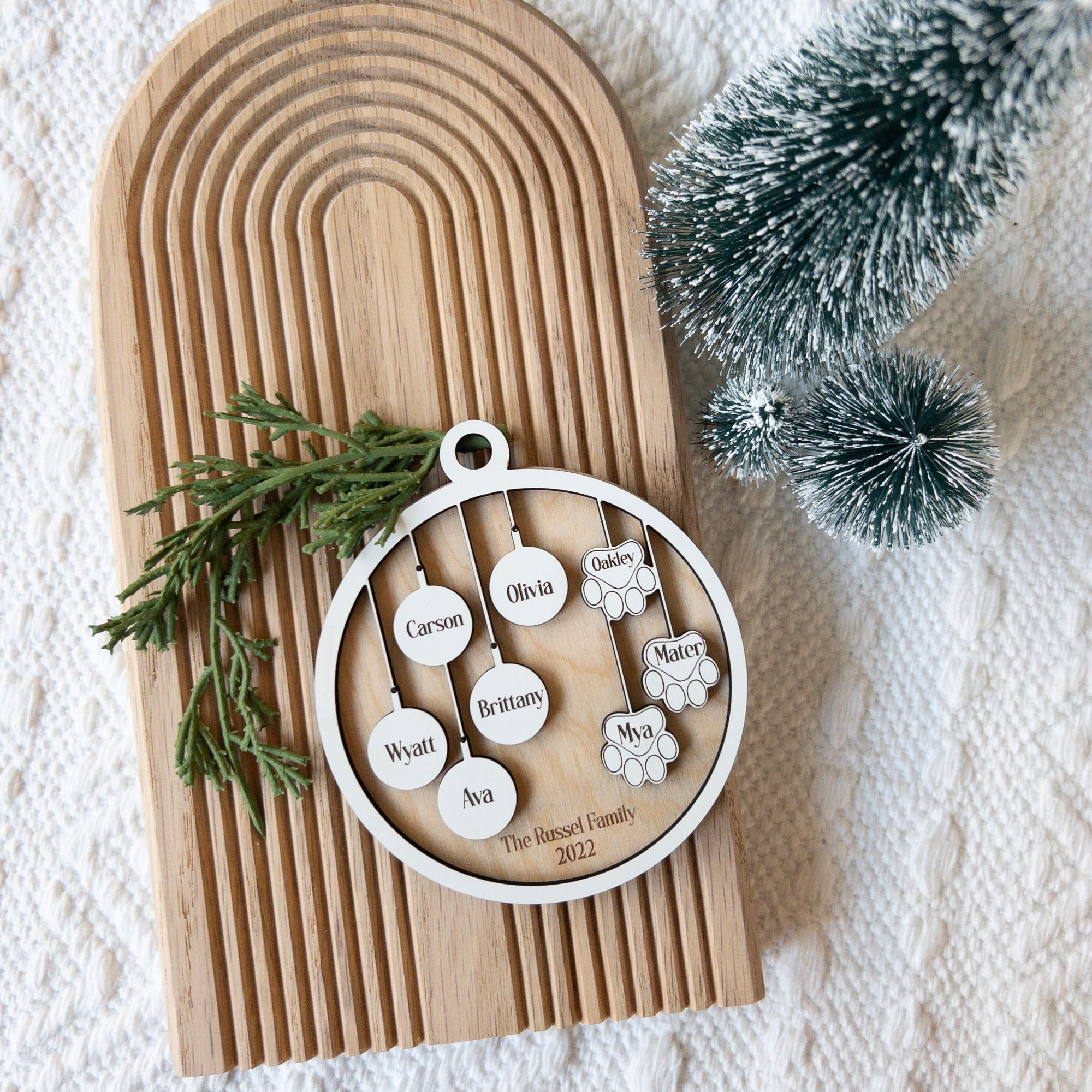 Personalized Tree Ornament Family and Pets