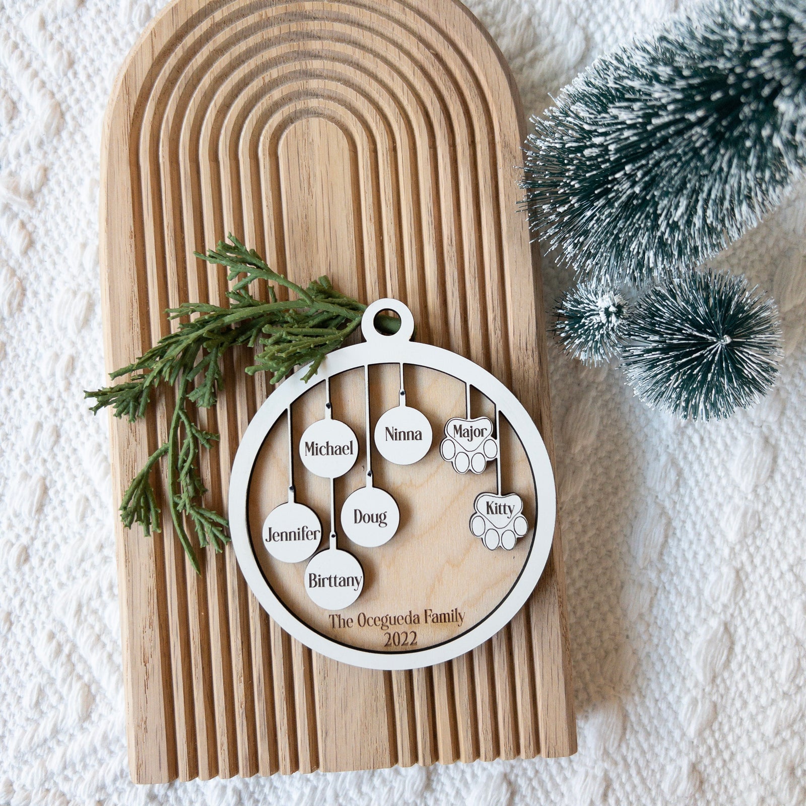 Personalized Tree Ornament Family and Pets