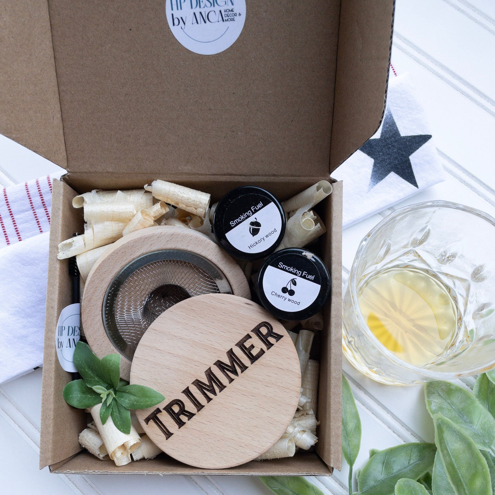 Cocktail Smoker- with Metal Mesh, Flavors and a Cleaning Brush